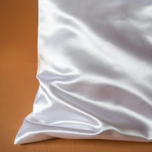 Afbeelding in Gallery-weergave laden, Satijnen kussensloop